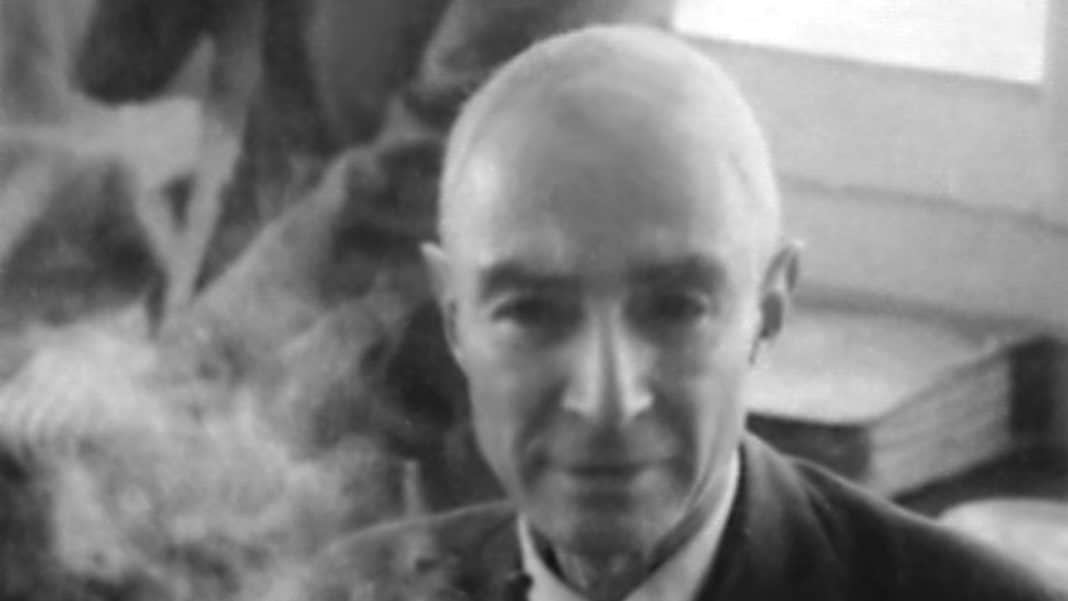 La desconocida visita de Oppenheimer a Chile: un encuentro histórico