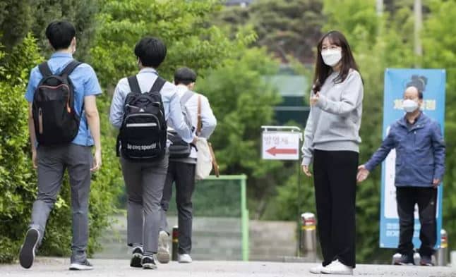 Tragedia en Corea del Sur: Miles de educadores exigen justicia tras el suicidio de una maestra