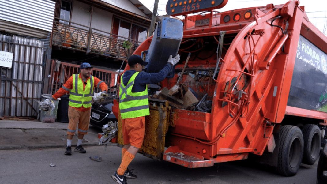 ¡Alcalde propone estatuto laboral para proteger a los recolectores de basura y cambiar sus vidas!