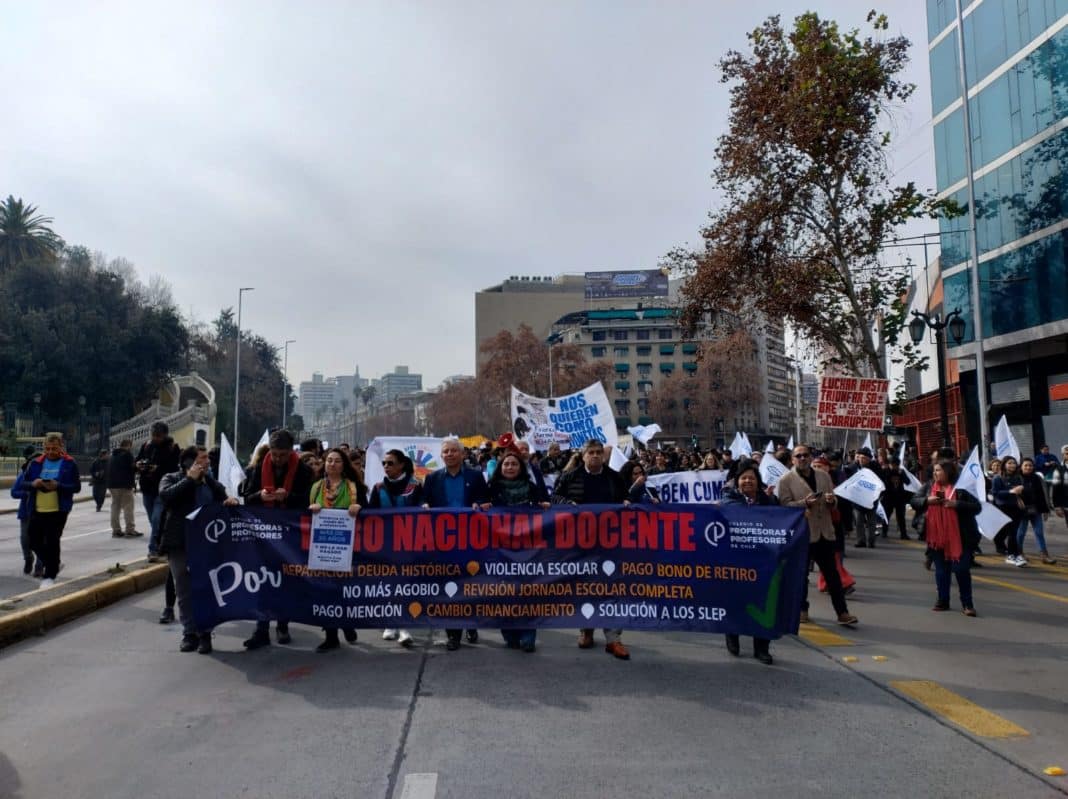 ¡Gran Marcha por la Educación! Colegio de Profesores lidera protesta en medio de paro nacional