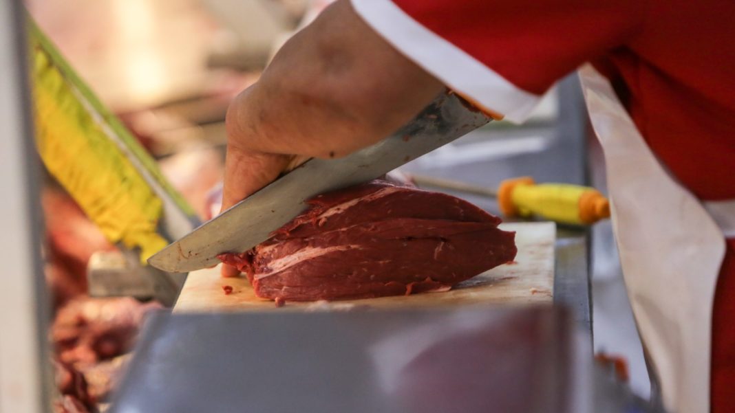 ¡Increíble! Banda de delincuentes roba 100 kilos de carne en Peñalolén