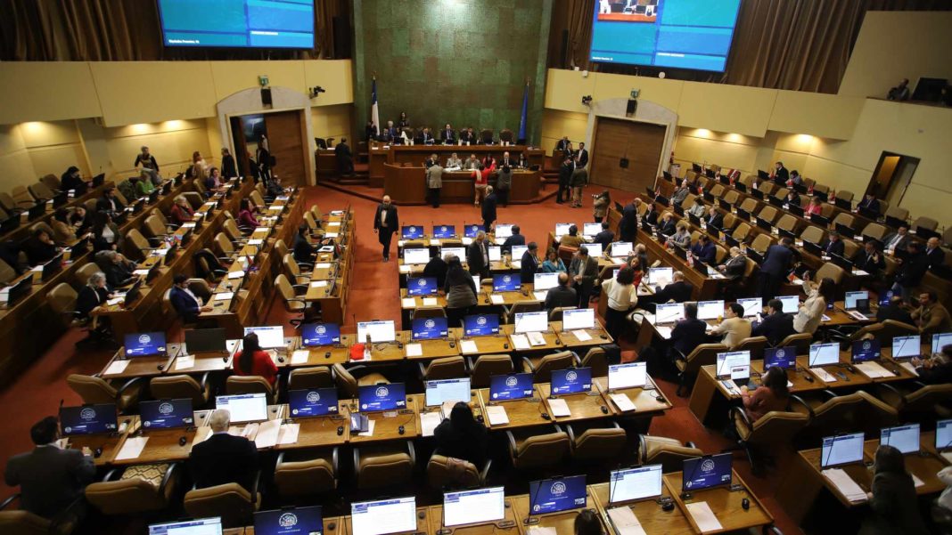 ¡Sorprendente encuesta Cadem revela el apoyo masivo para reducir la cantidad de diputados y senadores!