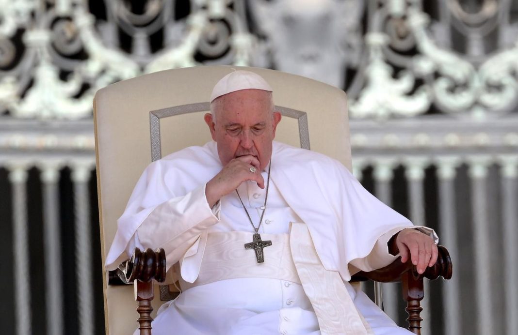 El Papa Francisco expresa su dolor y vergüenza por los migrantes muertos en el Mediterráneo