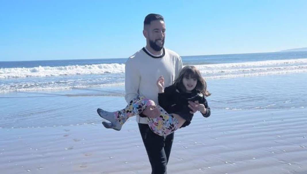 El día más triste de mi vida: Mauricio Isla se despide de su hija que parte a vivir a España