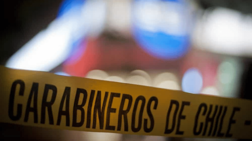 Impactante hallazgo en Las Condes: Encuentran cadáver con una puñalada en el pecho en plena vía pública