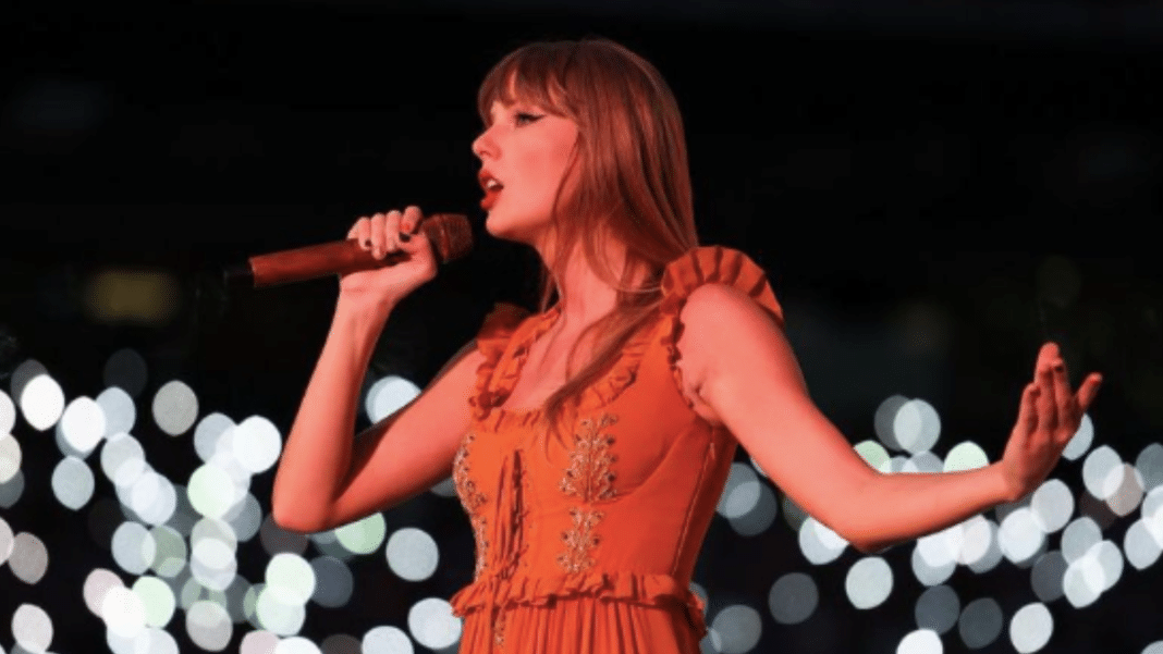 Taylor Swift sorprende a sus fans con el lanzamiento de su nuevo álbum '1989'