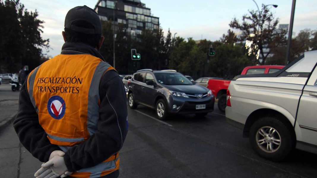 ¡Atención conductores! Estos son los vehículos que no pueden circular este viernes