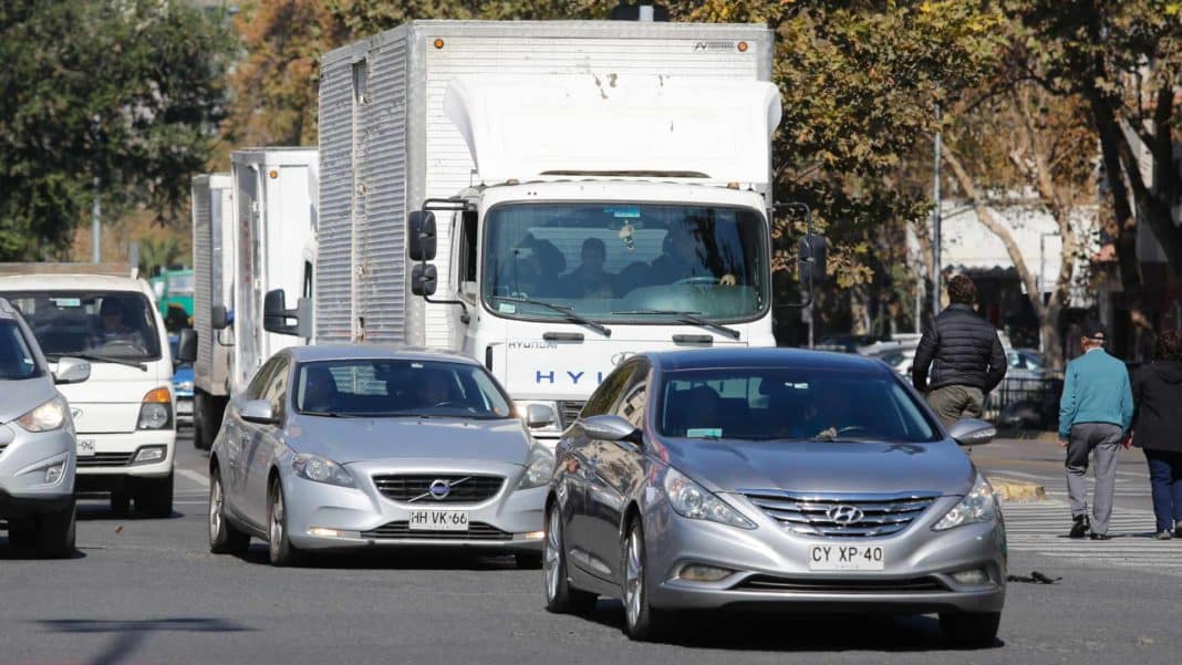 ¡Atención conductores! Restricción vehicular en Santiago: ¿Quiénes no pueden circular este jueves 3 de agosto?