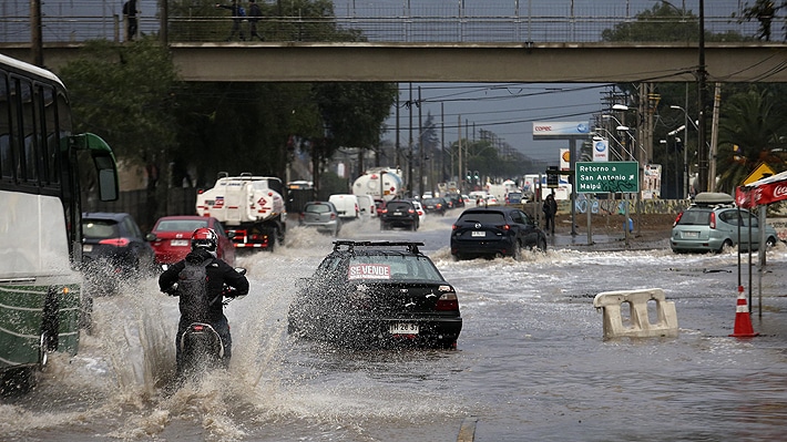 ¡Descubre cuánto puedes ser multado por mojar a un peatón!