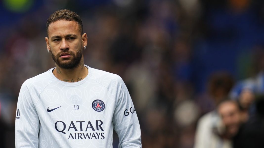 ¡Escándalo en el PSG! Neymar anuncia su partida del club