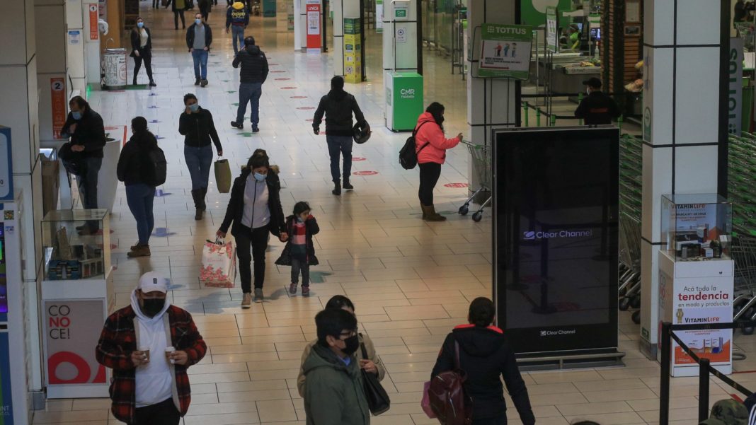 ¡Imacec sigue en picada! La economía chilena cae un 1% en junio