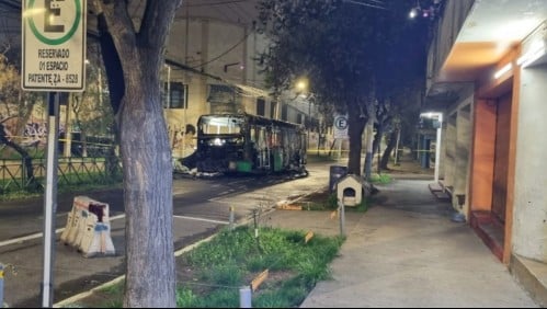 ¡Impactante! Bus RED se incendia con pasajeros a bordo en San Miguel