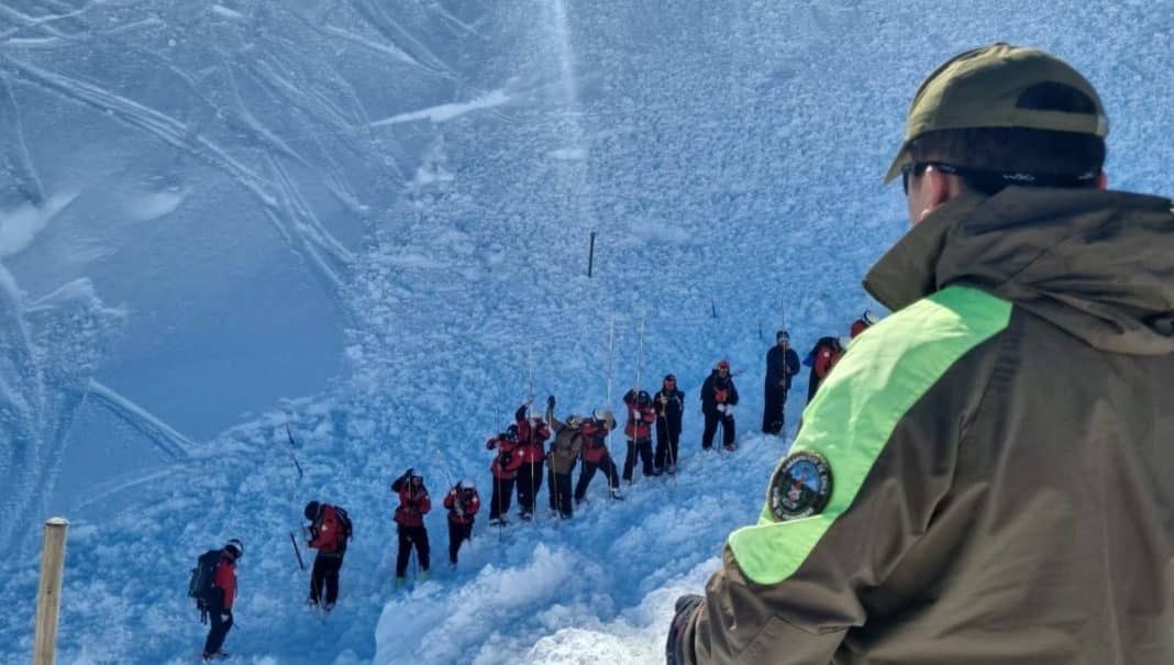 ¡Impactante rescate! El GOPE salva a tres personas atrapadas en avalancha en las Termas de Chillán