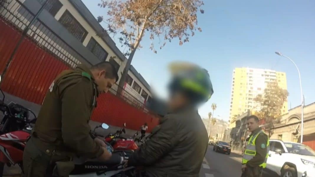 ¡Increíble! Motorista intenta sobornar a Carabineros y termina detenido