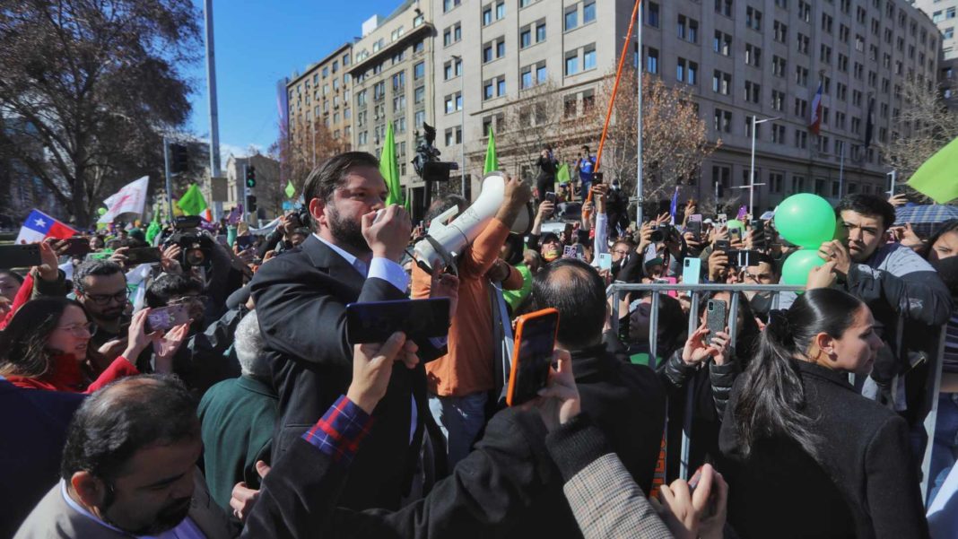 ¡Increíble! Presidente Boric sorprende a manifestantes y promete trabajar en conjunto