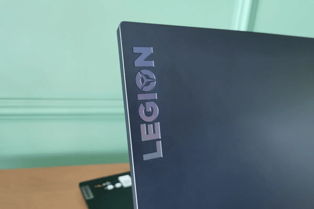 ¡Lenovo desafía a la Steam Deck con su nueva Lenovo Legion Go de 8 pulgadas!