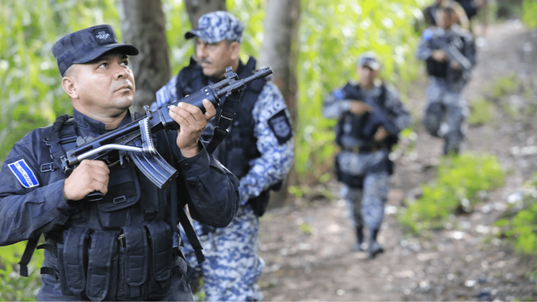 ¡Operativo militar en El Salvador para capturar a pandilleros en una región clave!