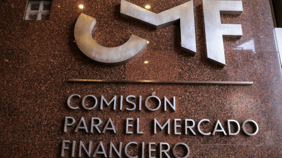CMF sanciona a cinco bancos y una cooperativa por no remitir antecedentes de clientes al Ministerio Público