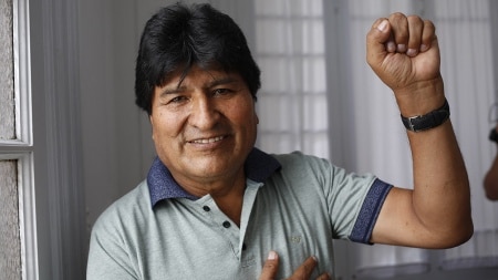 Evo Morales anuncia su candidatura presidencial en medio de ataques del Gobierno