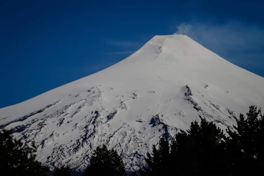 ¡Alerta! Volcán Villarrica: ¿qué hacer ante una eventual erupción?