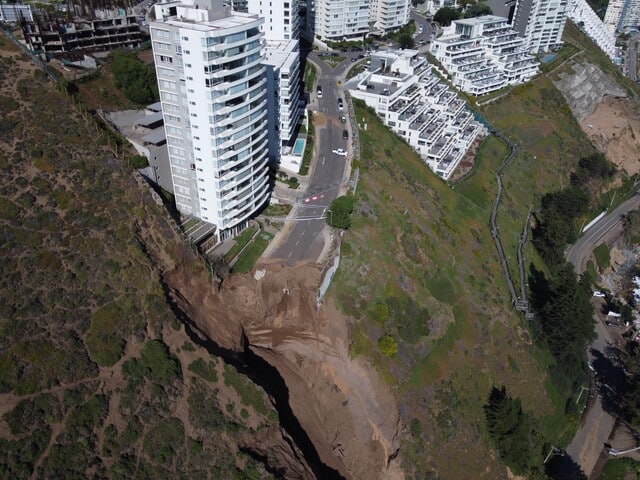 ¡Alerta en Viña del Mar! Nuevo socavón pone en peligro a más edificios