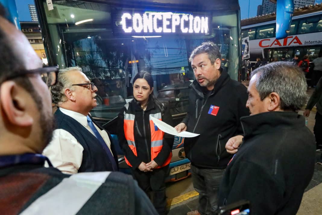 ¡Escándalo! Dirección del Trabajo sanciona a conductores de buses interurbanos en fin de semana largo