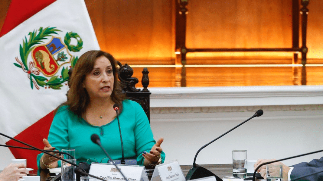 ¡Escándalo en Perú! Dina Boluarte evade preguntas sobre muertes en protestas
