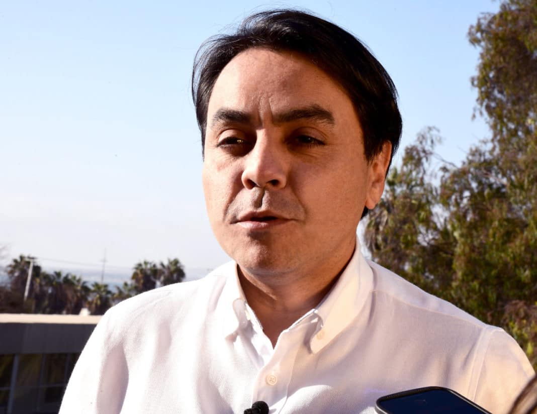 ¡Escándalo internacional! Gobernador de Arica advierte sobre la peligrosa fuga del líder del Tren de Aragua