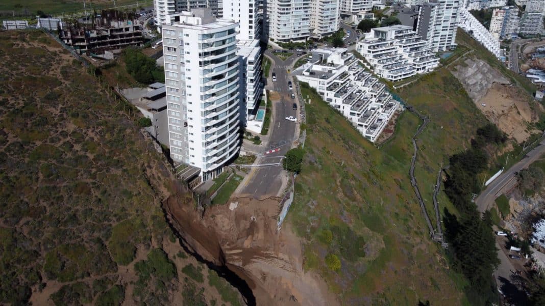 ¡Evacuación inminente! Edificios en socavones de Reñaca serán desalojados la próxima semana