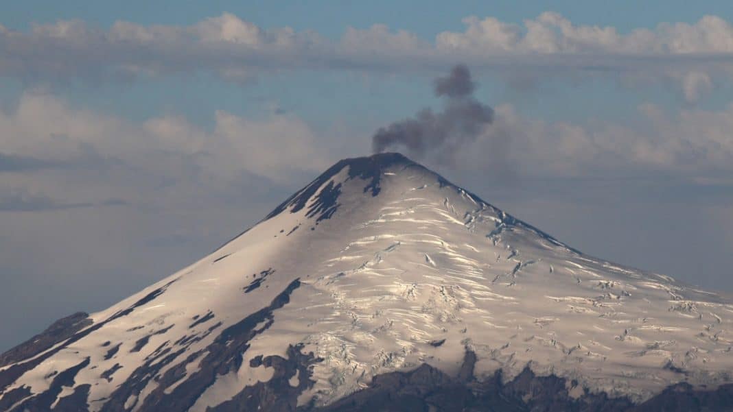 ¡Impactantes imágenes! Sobrevuelo revela aumento de actividad en el Volcán Villarrica