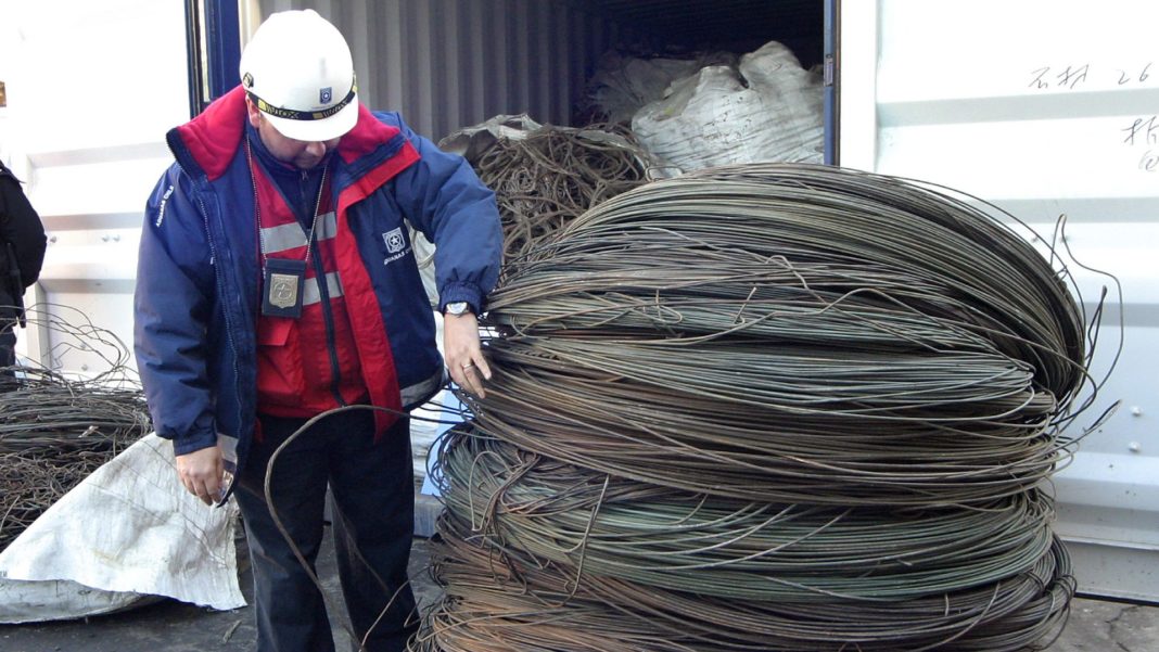 ¡Increíble! Banda de falsos trabajadores de telecomunicaciones roba más de una tonelada de cables de cobre