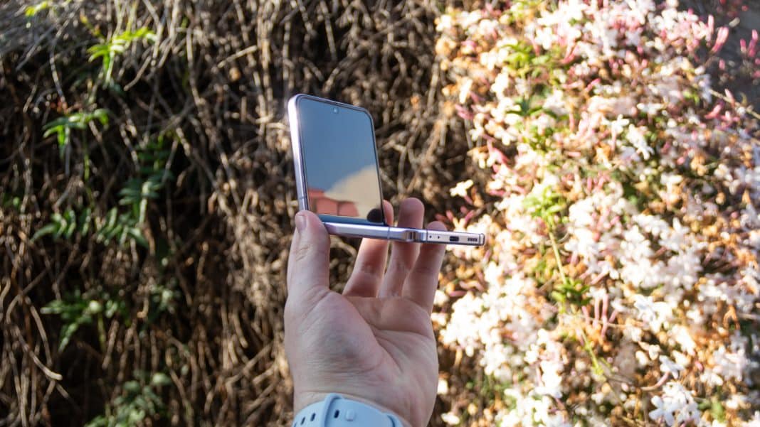 Descubre las increíbles funciones del modo Flex del Samsung Galaxy Z Flip 5