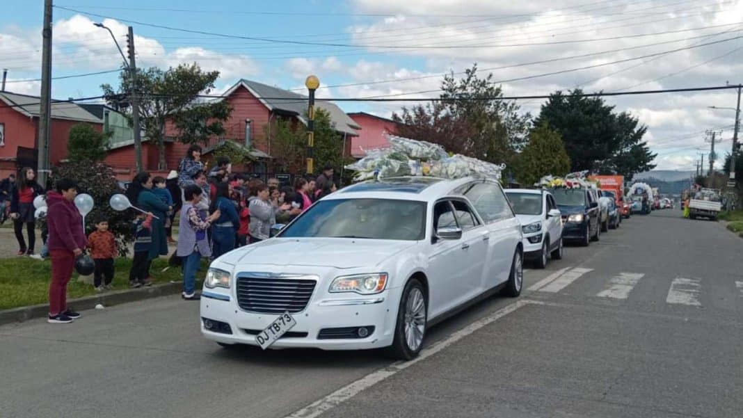 Fuerte presencia policial en el funeral del niño baleado en Valdivia: Cinco detenidos