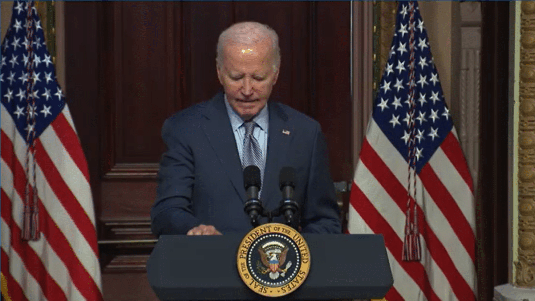 Joe Biden condena los crímenes de odio en Estados Unidos