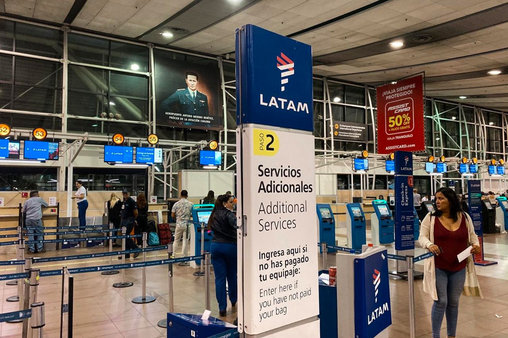 LATAM y SKY acaparan vuelos Santiago-Lima en licitación: JetSMART advierte perjuicio a pasajeros