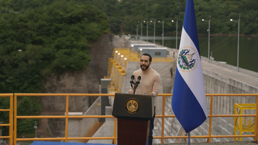 Nayib Bukele anuncia su candidatura a la presidencia de El Salvador