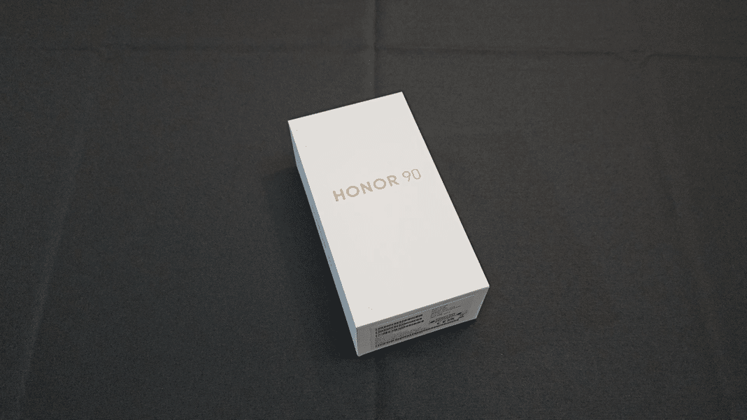 ¡Descubre el increíble unboxing del HONOR 90 y todo lo que trae!