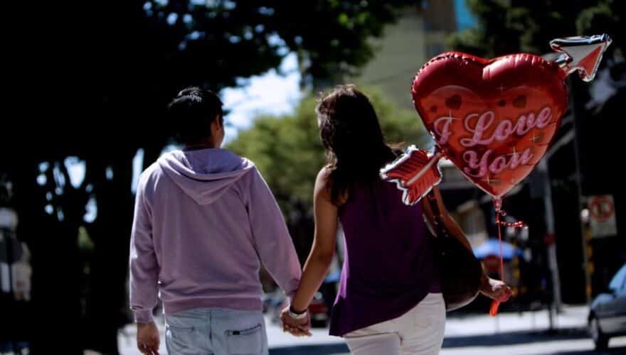 ¡Descubre el origen del Día del Novio y cómo se celebra!