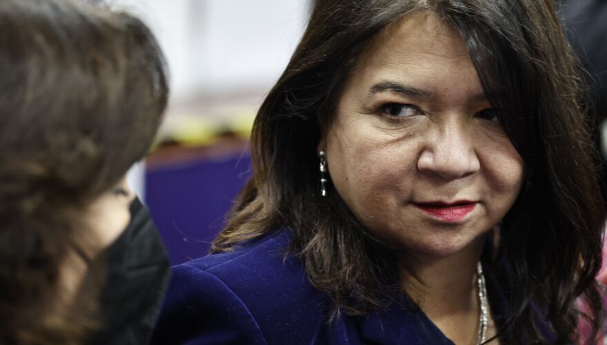 ¡Escándalo! Alcaldesa Claudia Pizarro responde furiosa a acusaciones de drogadicción