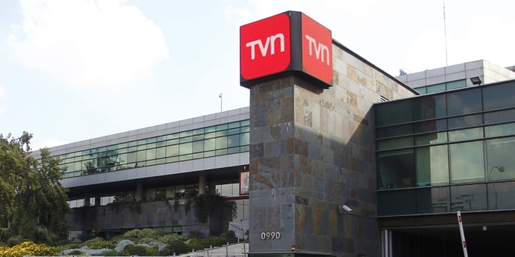 ¡Escándalo en TVN! Director de Programación renuncia y revela los oscuros secretos detrás de la baja audiencia