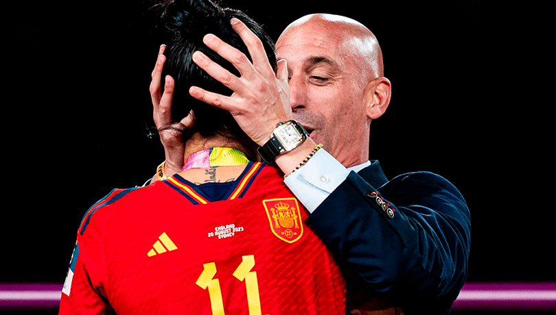 ¡Escándalo en el fútbol! Luis Rubiales sancionado por la FIFA