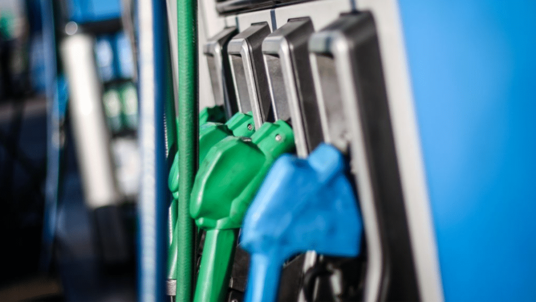 ¡Increíble aumento en el precio de las bencinas! Descubre cuánto subirán los combustibles este jueves 5 de octubre
