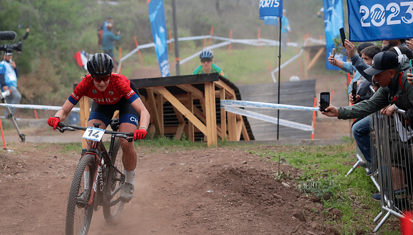 ¡Increíble logro para Chile! Catalina Vidaurre obtiene medalla de plata en el mountainbike de Santiago 2023