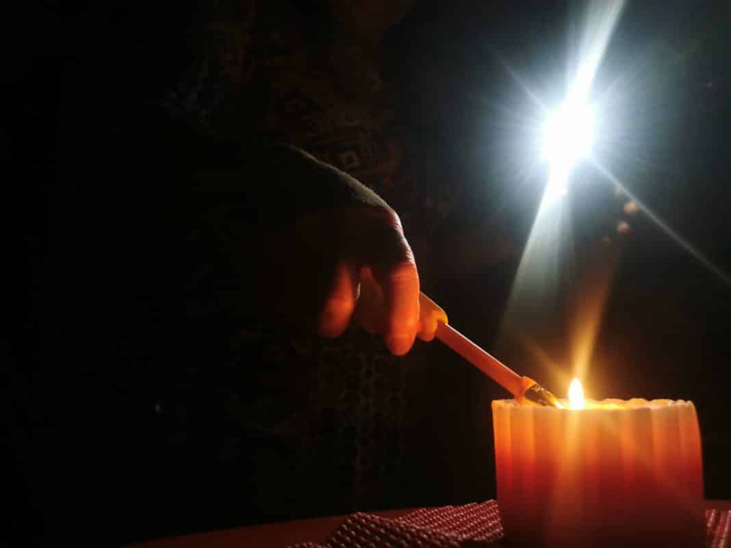 ¡Sin luz en La Araucanía! 3 mil clientes afectados por el sistema frontal