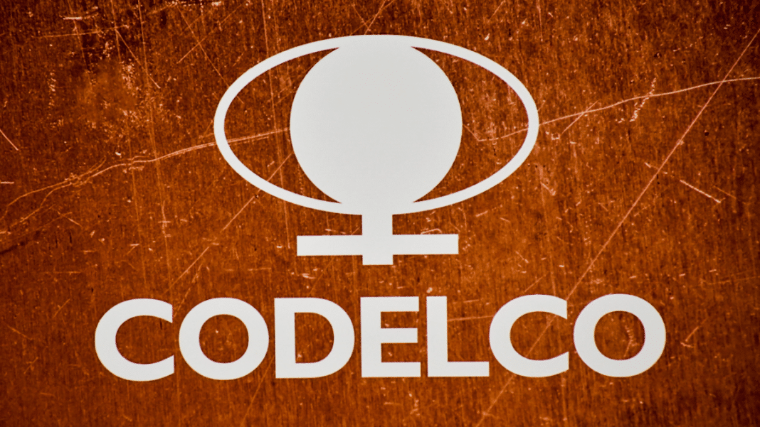 ¡Sorprendente renuncia! El vicepresidente de Codelco deja su cargo después de 8 años