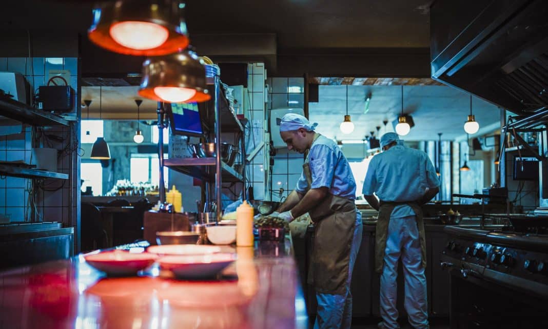 Descubre las Dark Kitchens: la tendencia en auge que está revolucionando la industria gastronómica en Chile