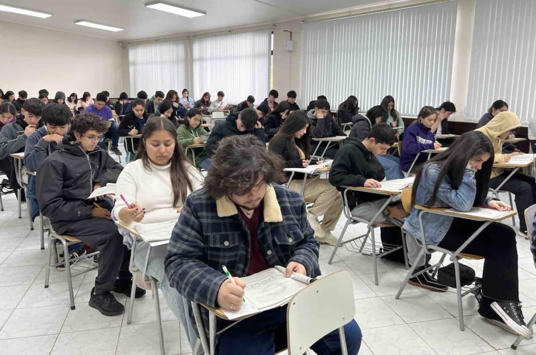 Descubre los aspectos clave para elegir la universidad perfecta después de la PAES