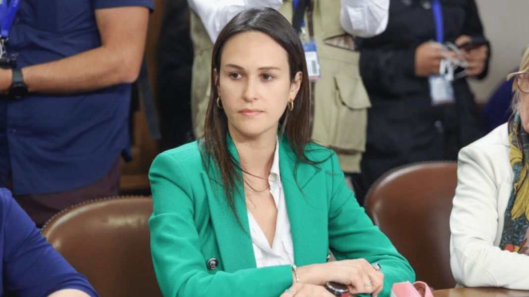 Diputada Labra exige transparencia en las contrataciones del sector público