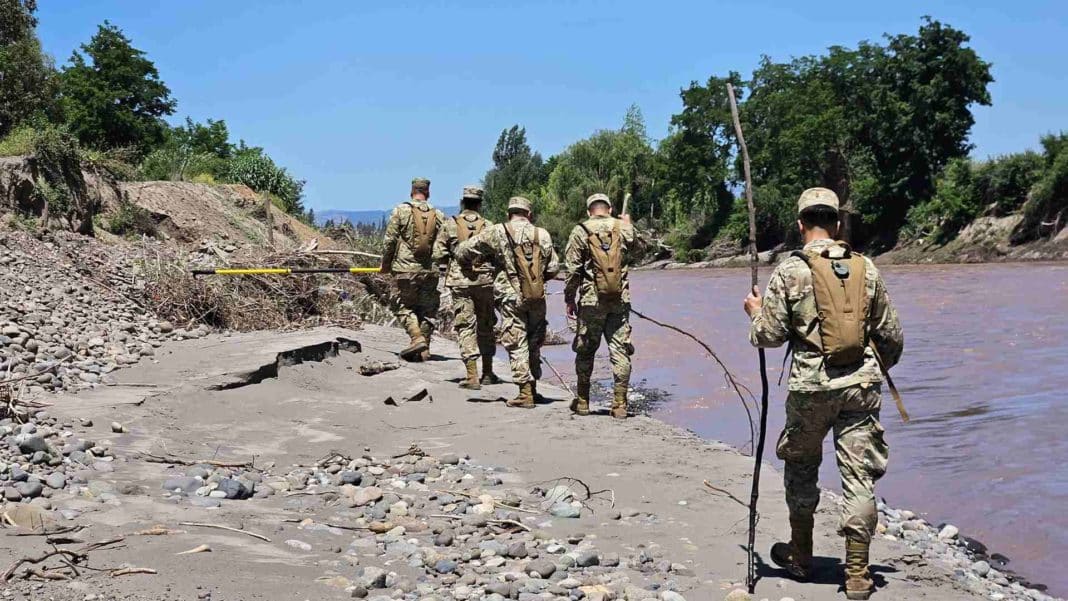 Impactante hallazgo: Encuentran cuerpo de niño arrastrado por el río Tinguiririca junto a su madre