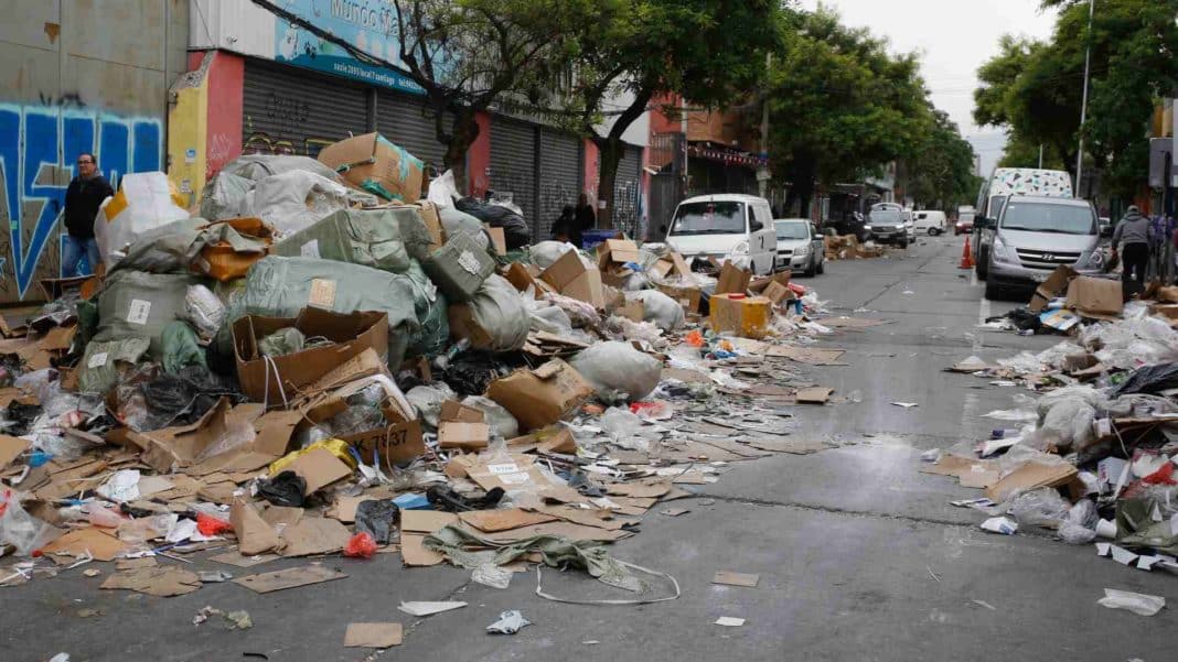 ¡Atención! La basura vuelve a ser recogida en Santiago